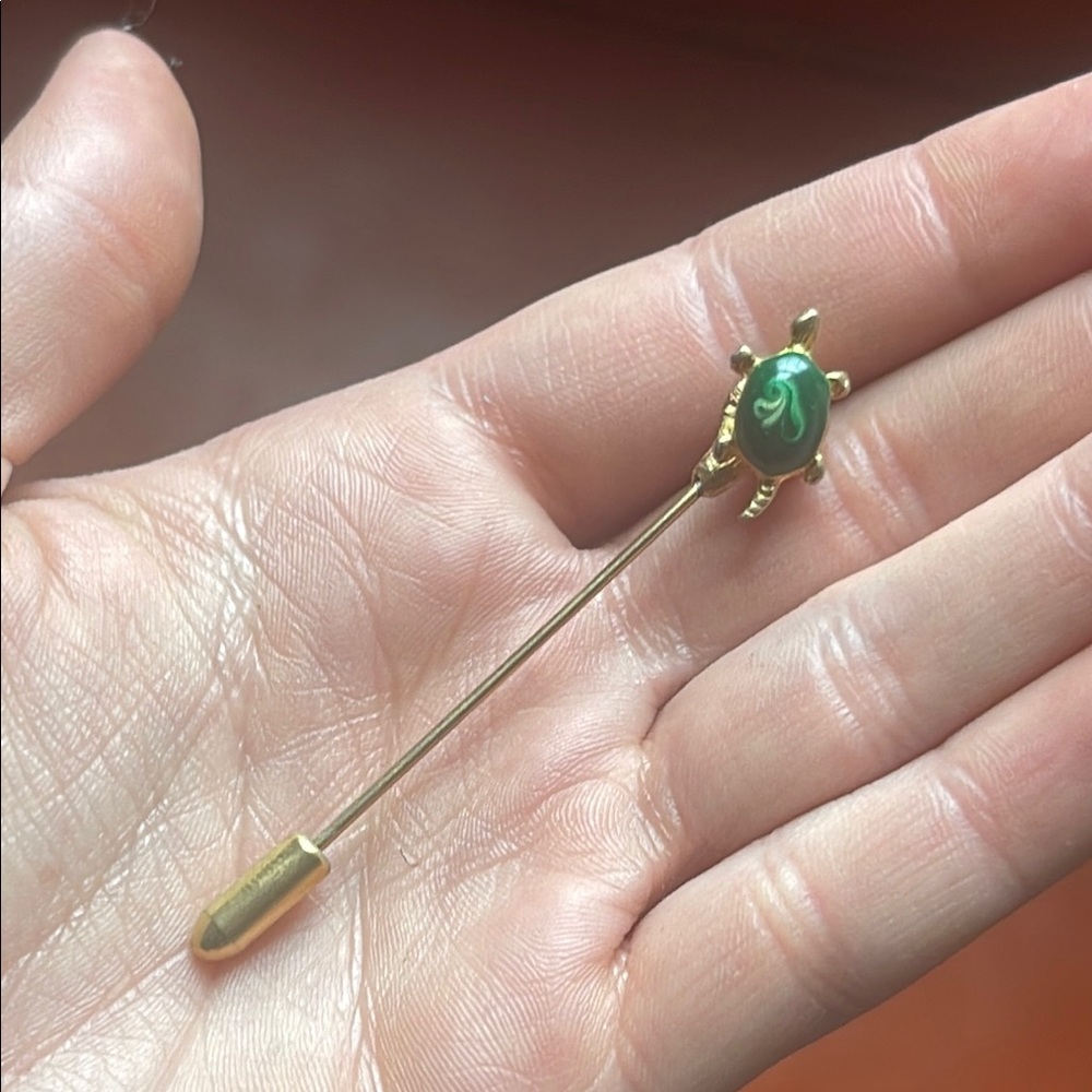 Vintage Gold Turtle Brooch with Green Gem - Picture 2 of 5